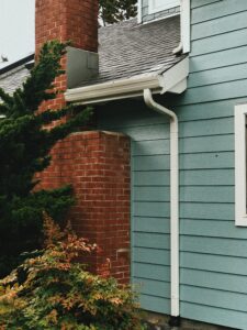 Do houses need gutters